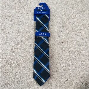 NWT Apt. 9 Men's Striped Blue and Black Tie & Tie Bar Set